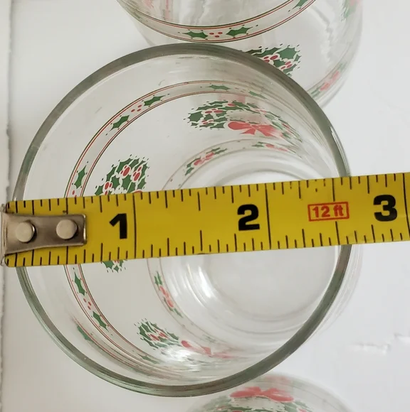 Indiana Glass Victorian Christmas Festive Holiday Glasses with Wreath Design - Picture 5 of 5